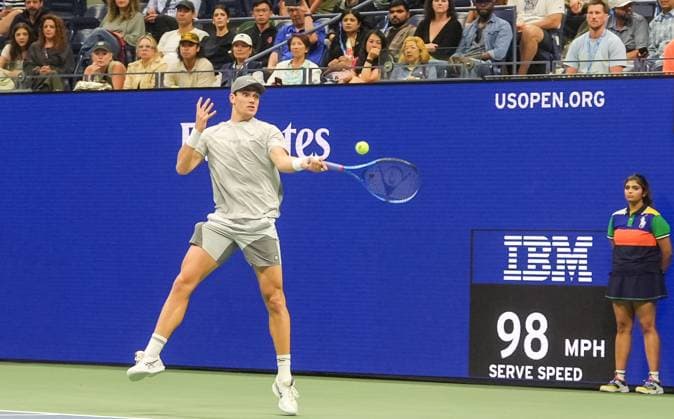 2025 US Open - Mixed Doubles NEW YORK, UNITED STATES - AUGUST 20: Iga Swiatek of Poland and Casper Ruud of Norway play against Jessica Pegula of the USA and Jack Draper of Great Britain in the semi-final of the Mixed Doubles competition at USTA Billie Jean King National Tennis Center on August 20, 2025, in New York City, USA. Selcuk Acar Anadolu New York United States. Editorial use only. Please get in touch for any other usage.  Copyright: x2025xAnadoluxSelcukxAcarx