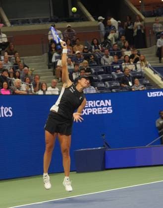 2025 US Open - Mixed Doubles NEW YORK, UNITED STATES - AUGUST 20: Iga Swiatek of Poland and Casper Ruud of Norway play against Jessica Pegula of the USA and Jack Draper of Great Britain in the semi-final of the Mixed Doubles competition at USTA Billie Jean King National Tennis Center on August 20, 2025, in New York City, USA. Selcuk Acar Anadolu New York United States. Editorial use only. Please get in touch for any other usage.  Copyright: x2025xAnadoluxSelcukxAcarx