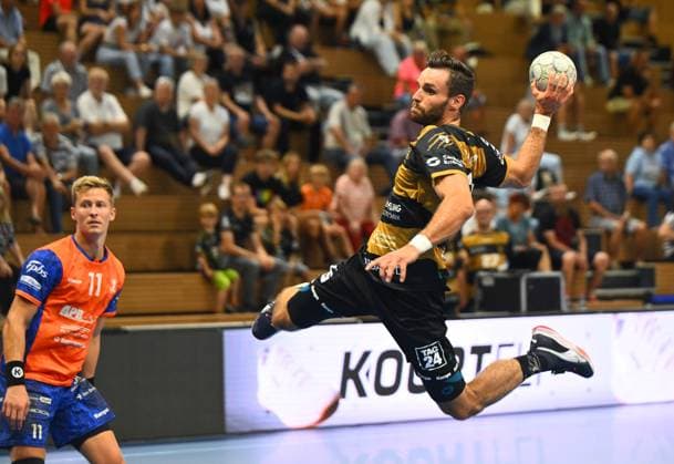 am Ball: Sebastian Greß (Dresden), HC Elbflorenz Dresden gegen Talent Plzen (Pilsen, CZE), Testspiel, Freundschaftsspiel, Vorbereitungsspiel, Handball, 2. Liga der Männer, 2. Bundesliga, Saison 2025 2026, Dresden, BallsportARENA Dresden, 20.08.2025,