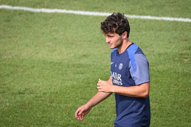 Ligue 1 PSG training before facing ANGERS SCO - FA Paris Saint-Germain’s midfielder Joao Neves looks on during a training session at the PSG Campus on August 21, 2025, before the French L1 football match between Paris Saint-Germain and Angers SCO at the Parc des Princes stadium in Paris on August 22, 2025. Photo by Firas Abdullah ABACAPRESS.COM Paris Île-de-France France  Copyright: xAbdullahxFiras ABACAx