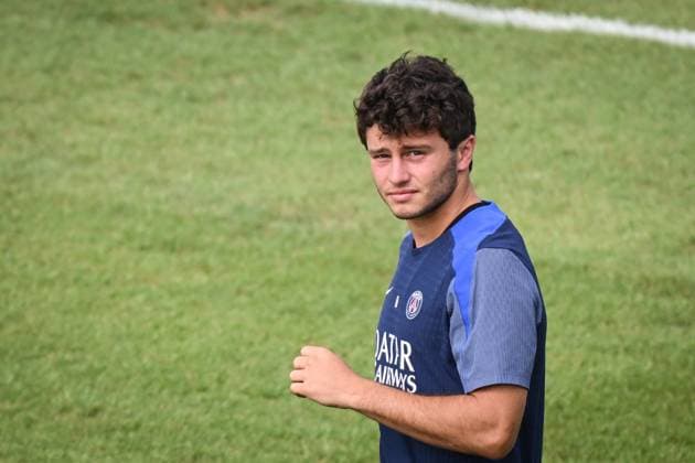 Ligue 1 PSG training before facing ANGERS SCO - FA Paris Saint-Germain’s midfielder Joao Neves looks on during a training session at the PSG Campus on August 21, 2025, before the French L1 football match between Paris Saint-Germain and Angers SCO at the Parc des Princes stadium in Paris on August 22, 2025. Photo by Firas Abdullah ABACAPRESS.COM Paris Île-de-France France  Copyright: xAbdullahxFiras ABACAx