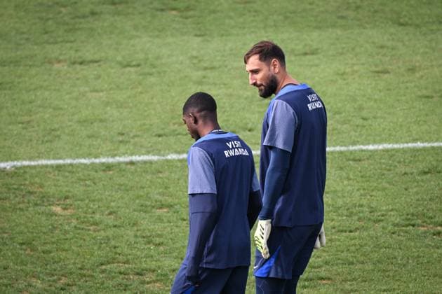 Ligue 1 PSG training before facing ANGERS SCO - FA Paris Saint-Germain’s goalkeeper Gianluigi Donnarumma talks with Paris Saint-Germain’s forward Ousmane Dembele during a training session at the PSG Campus on August 21, 2025, before the French L1 football match between Paris Saint-Germain and Angers SCO at the Parc des Princes stadium in Paris on August 22, 2025. Photo by Firas Abdullah ABACAPRESS.COM Paris Île-de-France France  Copyright: xAbdullahxFiras ABACAx