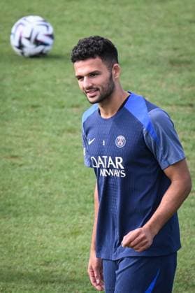 Ligue 1 PSG training before facing ANGERS SCO - FA Paris Saint-Germain’s forward Goncalo Ramos looks on during a training session at the PSG Campus on August 21, 2025, before the French L1 football match between Paris Saint-Germain and Angers SCO at the Parc des Princes stadium in Paris on August 22, 2025. Photo by Firas Abdullah ABACAPRESS.COM Paris Île-de-France France  Copyright: xAbdullahxFiras ABACAx