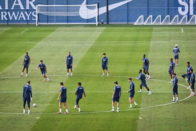 Ligue 1 PSG training before facing ANGERS SCO - FA Paris Saint-Germain’s players perform during a training session at the PSG Campus on August 21, 2025, before the French L1 football match between Paris Saint-Germain and Angers SCO at the Parc des Princes stadium in Paris on August 22, 2025. Photo by Firas Abdullah ABACAPRESS.COM Paris Île-de-France France  Copyright: xAbdullahxFiras ABACAx