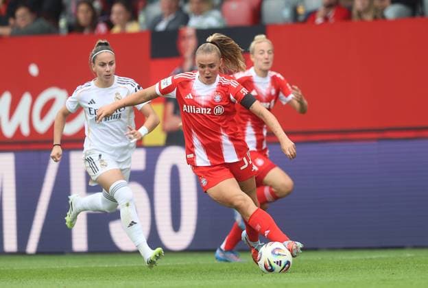 Bayerns 31 Georgia STANWAY. Frauenfussball Muenchen - Madrid. Frauen - Fußball, FC Bayern München - Real Madrid, Vorbereitungsspiel zur Saison 2025-2026, am 21.08.2025 in Muenchen, F C B A Y E R N C A M P U S, Deutschland. Quelle Copyright Credit : Oryk HAIST