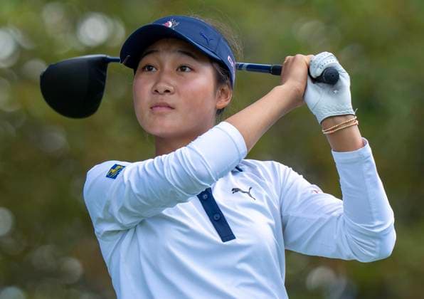 August 21, 2025, Mississauga, On, CANADA: Aphrodite Deng of Canada watches her tee shot on the 11th hole in the first round of the Canadian Women s Open at Mississauga Golf and Country Club in Mississauga, Ont., on Aug. 21, 2025. Canada News - August 21, 2025  - ZUMAc35_ 20250821_zaf_c35_001 Copyright: xFrankxGunnx