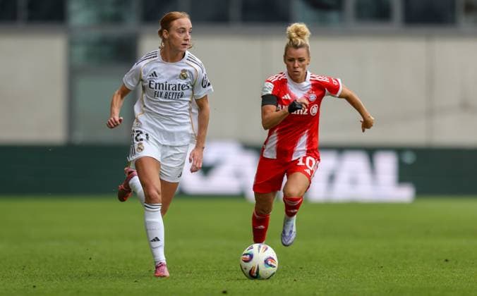 DEU, München, FC Bayern München vs Real Madrid, Testspiel, DFB, FC Bayern Campus, Saison 25 26, im Bild v.l.n.r: Sara Holmgaard (Real Madrid 21), Linda Dallmann (Bayern München 10) DFB DFL REGULATIONS PROHIBIT ANY USE OF PHOTOGRAPHS AS IMAGE SEQUENCES AND OR QUASI-VIDEO, 21.08.2025, Copyright: HMBxMedia HendrikxHamelau