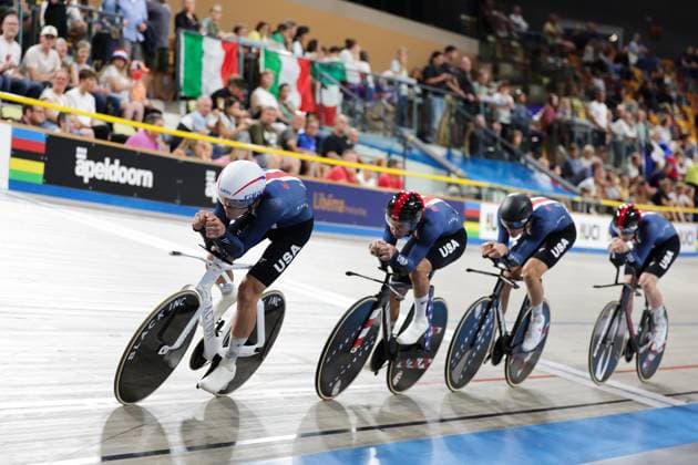 2025 UCI Junior Track World Championships Picture by Alex Whitehead SWpix.com - 21 08 2025 - Cycling - 2025 UCI Junior Track World Championships - Omnisport, Apeldoorn, Netherlands - Men Team Pursuit Final for Bronze - Ashlin Barry (United States), Merrick Gallagher (United States), Peyton Burckel (United States), Enzo Hincapie (United States) Copyright: x xSWpix.comx(t axPhotographyxHubxLtd)xAlexxWhitehead SWpix.comx SWP-3030-0800