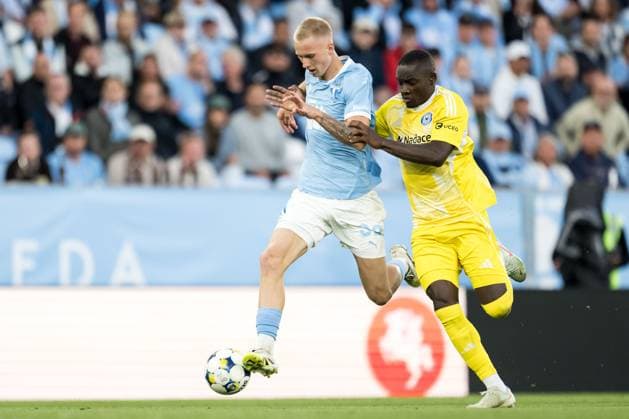250821 Daniel Gudjohnsen of Malmö FF and Abdoulaye Sylla of SK Sigma Olomouc during the first leg UEFA Europa League playoff football match between Malmö FF and SK Sigma Olomouc on August 21, 2025 in Malmö. Photo: Petter Arvidson BILDBYRAN kod PA PA1067 fotboll, football, soccer, fotball,uefa europa league, europa le Copyright: PETTERxARVIDSON BB250821PA086