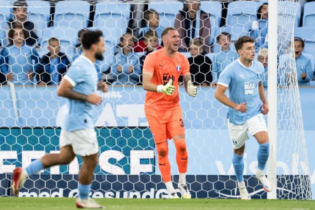 250821 Goalkeeper Robin Olsen of Malmö FF during the first leg UEFA Europa League playoff football match between Malmö FF and SK Sigma Olomouc on August 21, 2025 in Malmö. Photo: Petter Arvidson BILDBYRAN kod PA PA1067 fotboll football soccer fotball uefa europa league europa league malmö ff sk sigma olomouc bbeng playoff bbauto Copyright: PETTERxARVIDSON BB250821PA092