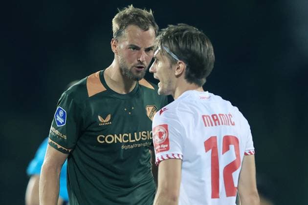 MOSTAR , 21-08-2025 , Stadium Bijeli Brijeg , season 2025 2026 , UEFA Europa League Football play off , match between Zrinjski and FC Utrecht , Picture shows Utrecht player David Min and Mostar player Petar Mamic Zrinjski - Utrecht  x30603057x Copyright: