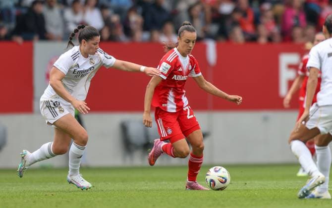 DEU, München, FC Bayern München vs Real Madrid, Testspiel, DFB, FC Bayern Campus, Saison 25 26, im Bild v.l.n.r: Maria MÃ ndez (Real Madrid 14), Natalia Padilla Bidas (Bayern München 23) DFB DFL REGULATIONS PROHIBIT ANY USE OF PHOTOGRAPHS AS IMAGE SEQUENCES AND OR QUASI-VIDEO, 21.08.2025, Copyright: HMBxMedia HendrikxHamelau