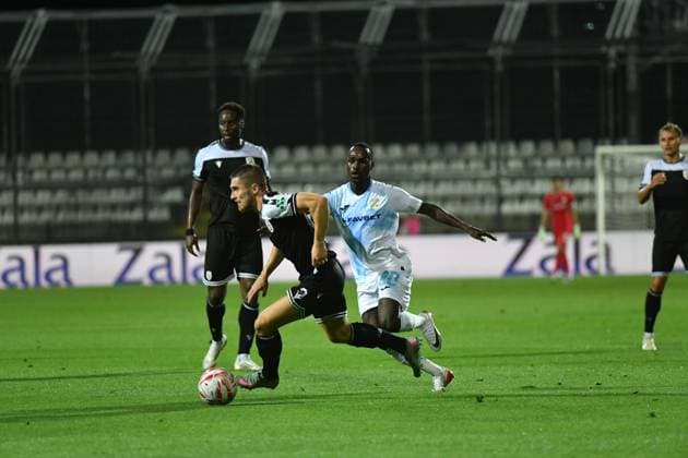 Rijeka, 210825. Rujevica Stadium. Players Jonjoe Kenny and Merveil Ndockyt play on the first match of the 4th qualifying round of the UEFA Europa League Rijeka - PAOK. Photo: Damir Skomrlj CROPIX Copyright: xxDamirxSkomrljx xCROPIXx rijeka_paok16-210825
