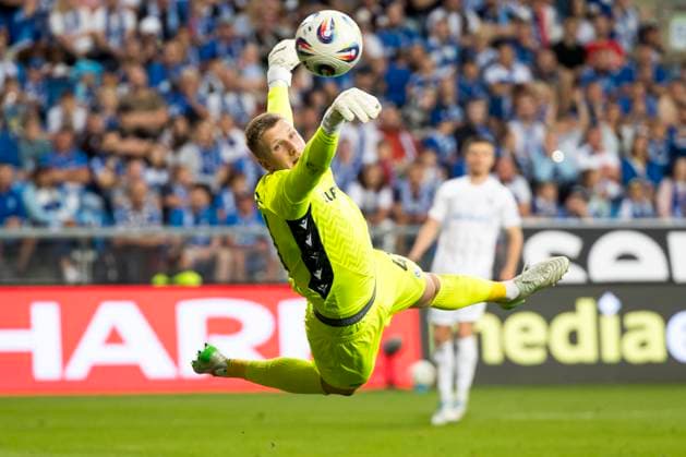 Lech Poznan v Genk - UEFA Europa League POZNAN, POLAND - AUGUST 21 : Mrozek Bartosz goalkeeper of Lech Poznan pictured during the UEFA Europa League 2025 26 Play-offs1st leg between Lech Poznan and KRC Genk on August 21, 2025 in Poznan, Poland 21 08 2025 Poznan Poland  Copyright: xAdamxCiereszkox