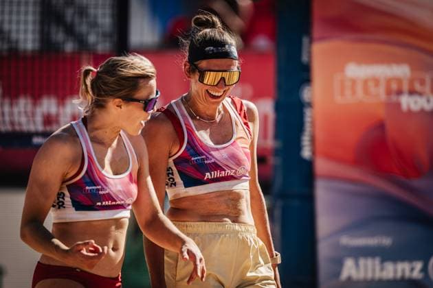 Beachvolleyball Frauen Allianz German Beach Tour 2025 Tourstop Berlin 21.08.2025 v.l. Nina Interwies und Larissa Claassen Berlin Funkhaus Beach Berlin Deutschland