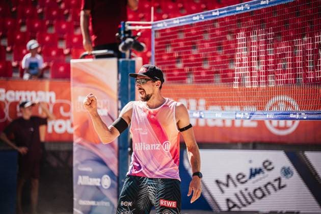Beachvolleyball Männer Allianz German Beach Tour 2025 Tourstop Berlin 21.08.2025 Jonathan Erdmann jubelt Berlin Funkhaus Beach Berlin Deutschland