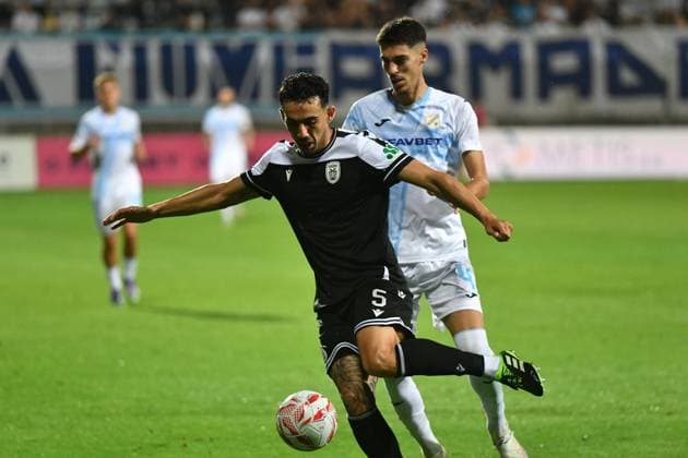 Rijeka, 210825. Rujevica Stadium. Players Ioannis Michailidis and NikoJankovic play on the first match of the 4th qualifying round of the UEFA Europa League Rijeka - PAOK. Photo: Damir Skomrlj CROPIX Copyright: xxDamirxSkomrljx xCROPIXx rijeka_paok27-210825
