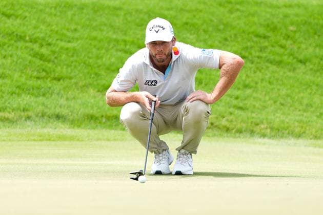 August 21, 2025, Atlanta, Georgia, USA: Sam Burns (USA) lines up a putt on the first green during the first round of the 2025 TOUR Championship at East Lake Golf Club. Atlanta USA - ZUMAw109 20250821_fap_w109_007 Copyright: xDebbyxWongx