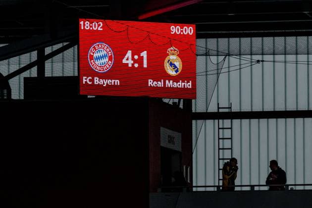 Die Anzeigetafel zeigt das Endergebnis: die Bayern gewinnen diesen Test mit 4:1 gegen Real Madrid GER, FC Bayern Muenchen Frauen vs. Real Madrid CF, Fussball, Frauen, Testspiel, Saison 2025 2026, 21.08.2025. (DFL DFB REGULATIONS PROHIBIT ANY USE OF PHOTOGRAPHS as IMAGE SEQUENCES and or QUASI-VIDEO). GER, FC Bayern Muenchen Frauen vs. Real Madrid CF, Fussball, Frauen, Testspiel, Saison 2025 2026, 21.08.2025. Muenchen Copyright: xEibner-Pressefoto HeikexFeinerx EP_HFR