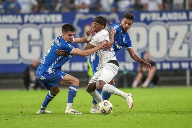 POLAND OUT !!! 21.08.2025 POZNAN, BULGARSKA , ENEA STADION PILKA NOZNA (FOOTBALL), PLAY-OFFS UEFA EUROPA LIGA 2025 - 2026 GAME LECH POZNAN - RKC GENK N P (L) JOAO MOUTINHO , (C) NOAH ADEDEJI STERNBERG , (R) BRYAN FIABEMA FOTO JAKUB PIASECKI CYFRASPORT NEWSPIX.PL --- newspix.pl 