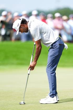August 21, 2025, Atlanta, Georgia, USA: Akshay Bhatia (USA) putts the 1st green during the first round of the 2025 TOUR Championship at East Lake Golf Club. Atlanta USA - ZUMAw109 20250821_fap_w109_003 Copyright: xDebbyxWongx