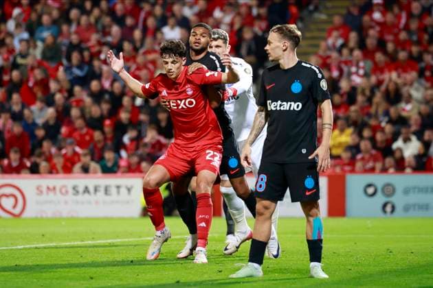 Aberdeen v Steaua Bucharest Europa League 21 08 2025. Play-Off Nicolas Milanovic of Aberdeen during the Europa League Play-Off match between Aberdeen and Steaua Bucharest at Pittodrie Stadium, Aberdeen, Scotland on 21 August 2025. Aberdeen Pittodrie Stadium Aberdeenshire Scotland Editorial use only , Copyright: xStephenxDobsonx PSI-22642-0128