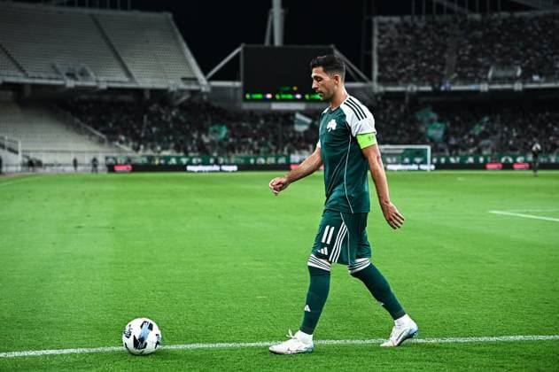 11 Tasos Bakasetas of Panathinaikos plays during the Europa League, Play-offs, 1st leg match between Panathinaikos and Samsunspor at OAKA Stadium on August 21, 2025, in Athens, Greece.  Copyright: xStefanosxKyriazis IPAxSportx xipa-agency.netx xx IPA_62901906 IPA_Agency_IPA62901906