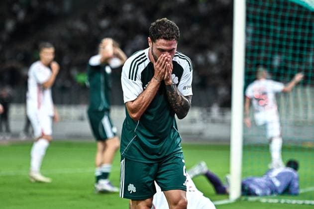 CALCIO - UEFA Europa League - Panathinaikos vs Samsunspor 2 Davide Calabria of Panathinaikos plays during the Europa League, Play-offs, 1st leg match between Panathinaikos and Samsunspor at OAKA Stadium on August 21, 2025, in Athens, Greece. Athens Greece  Copyright: xIPAxSport ABACAx