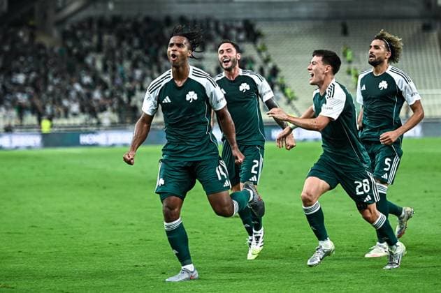 Panathinaikos v Samsunspor - UEFA Champions League Erik Palmer-Brown of Panathinaikos celebrates a goal with his teammates Davide Calabria, Ahmed Touba, and Facundo Pellistri during the Europa League Play-offs, 1st leg match between Panathinaikos and Samsunspor at OAKA Stadium in Athens, Greece, on August 21, 2025.  Copyright: xStefanosxKyriazisx originalFilename:kyriazis-panathin250821_nphp9.jpg