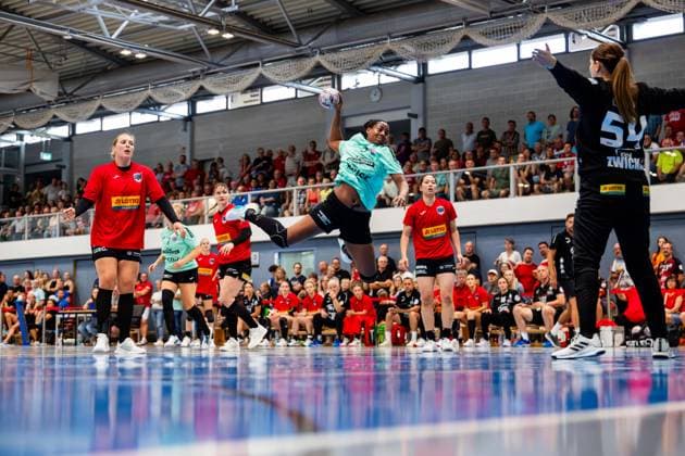 21.08.2025, GER, Handball, Frauen, Saison 2025 2026, 1.BL Alsco Frauen Handball Bundesliga, Testspiel, Thueringer HC - BSV Sachsen Zwickau Sharon Nooitmeer (Thueringer HC,3) 99974 Mühlhausen Goermar Görmar-Halle Thüringen Deutschland
