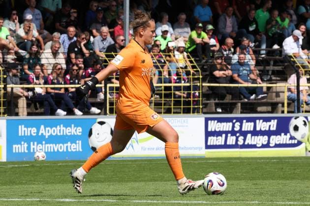 22.08.2025, Fussball, Frauen, Saison 2025 2026, Testspiel, Bayer Leverkusen - VfL Wolfsburg Friederike Repohl (Bayer Leverkusen, 27) Hof Stadion Grüne Au Bayern Deutschland