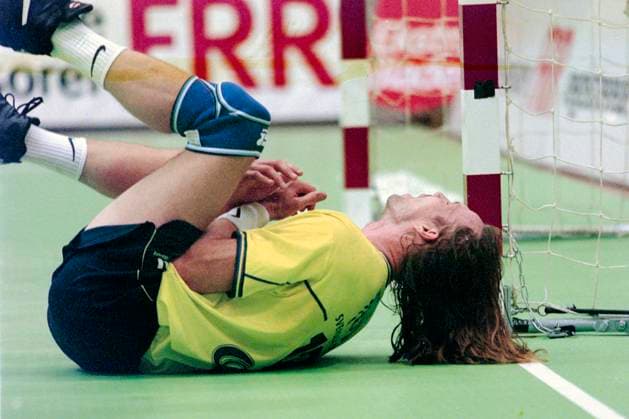 970927 Handboll, Danmark - Sverige, 26-21: Staffan Olsson, Sverige. *** 970927 Handball, Denmark Sweden, 26 21 Staffan Olsson, Sweden  Copyright: BILDBYRAN BB970927BB104