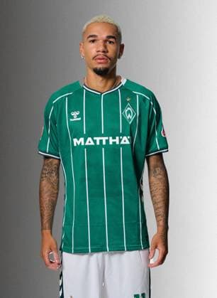 offizieller Portraittermin SV Werder Bremen 2025 2026 Justin Njinmah (SV Werder Bremen 11); 1.BL Porträttermin 2025 2026,