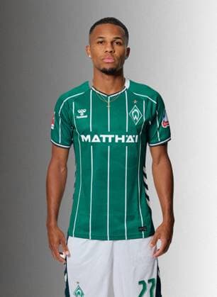 offizieller Portraittermin SV Werder Bremen 2025 2026 Felix Agu (Werder Bremen 27); 1.BL Porträttermin 2025 2026,
