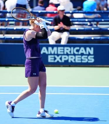 Emotion for Francesca Jones as she celebrates reaching the main draw of the US Open after he third qualifying round win over Arianne Hartono 2025 US Open, Friday Previews, USTA Billie Jean King National Tennis Center, New York, USA - 22 Aug 2025New York USTA Billie Jean King National T New York (NY) United States of America  Copyright: xJavierxGarcia Shutterstockx 15451038n