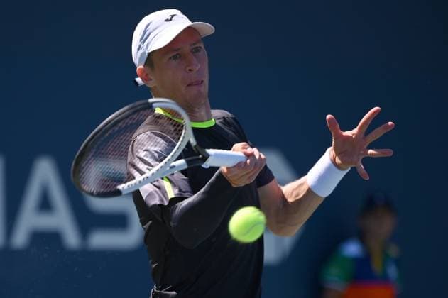 Belgian Kimmer Coppejans pictured in action during a tennis game against Peruvian Buse in the third round of the qualifications for the men s singles of the 2025 US Open Grand Slam tennis tournament in New York City, USA, Friday 22 August 2025. TONYxBEHAR  x131912120x