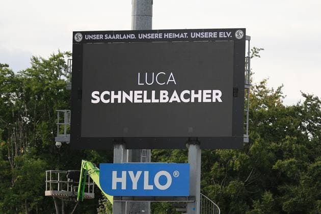 22.08.2025, xmohx, Fussball 2.Bundesliga, SV Elversberg - 1.FC Kaiserslautern v.l. Name auf der Anzeigetafel nach dem Tor zum 1:0 Luca Schnellbacher (SV Elversberg) (DFL DFB REGULATIONS PROHIBIT ANY USE OF PHOTOGRAPHS as IMAGE SEQUENCES and or QUASI-VIDEO) Elversberg