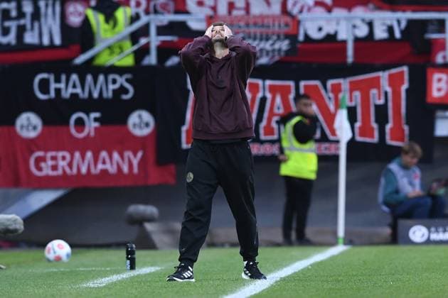Fußball 2. Bundesliga 3. Spieltag SC Preußen Münster - 1. FC Nürnberg am 22.08.2025 im LVM-Preußenstadion in Münster Miroslav Klose ( Trainer Cheftrainer Nürnberg ) enttäuscht DFL regulations prohibit any use of photographs as image sequences and or quasi-video.