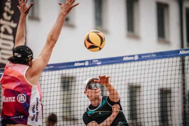 Beachvolleyball Männer Allianz German Beach Tour 2025 Tourstop Berlin 22.08.2025 Philipp Huster beim Angriff Berlin Funkhaus Beach Berlin Deutschland
