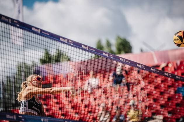 Beachvolleyball Frauen Allianz German Beach Tour 2025 Tourstop Berlin 22.08.2025 Nele Barber beim Angriff Berlin Funkhaus Beach Berlin Deutschland
