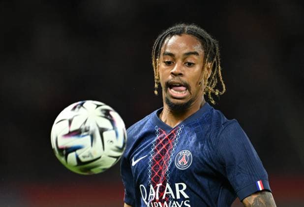 PSG vs Angers SC: French Ligue 1 PARIS, FRANCE - AUGUST 22: Bradley Barcola of Paris Saint - Germain in action during the French Ligue 1 (L1) football match between Paris Saint-Germain (PSG) and Angers SC at Parc des Princes stadium in Paris, France on August 22, 2025. Mustafa Yalcin Anadolu Paris France. Editorial use only. Please get in touch for any other usage.  Copyright: x2025xAnadoluxMustafaxYalcinx
