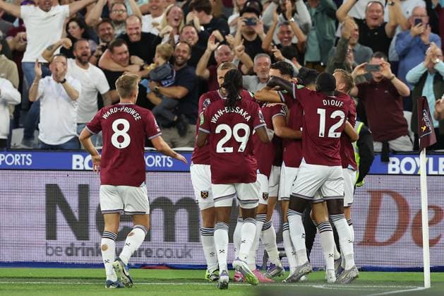 West Ham United FC v Chelsea FC, English Premier League Lucas Paqueta of West Ham United celebrates his goal in the 6th minute for 1-0 during the West Ham United FC v Chelsea FC English Premier League match at the London Stadium, London, United Kingdom on 22 August 2025 Credit: Katie Chan Every Second Media Editorial use only. All images are copyright Every Second Media Limited. No images may be reproduced without prior permission. All rights reserved. Premier League and Football League images are subject to licensing agreements with Football DataCo Limited. see https: www.football-dataco.com Copyright: xIMAGO EveryxSecondxMediax ESM-1558-0082 KatiexChanx xEveryxSecondxMediax