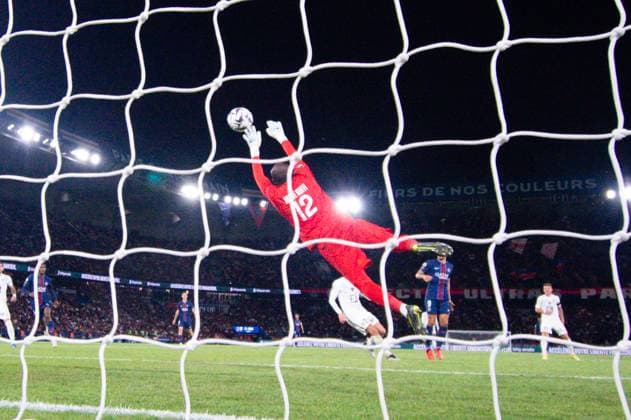 FOOTBALL : PSG vs Angers - Ligue1 - 22 08 2025 Photo taken with a remote camera - Herve Koffi ( 12 - Angers ) during the Ligue 1 match between Paris Saint Germain and Angers SCO at Parc Des Princes on August 22 , 2025 in Paris, France. ( Photo by Federico Pestellini PsnewZ ) - ParisFrance  Copyright: xx