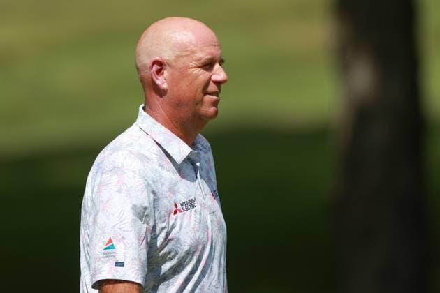 The Ally Challenge GRAND BLANC,MICHIGAN-AUGUST 23: Stewart Cink of Atlanta, Georgia walks on the 1st fairway during the first round of The Ally Challenge presented by McLaren at Warwick Hills Golf & Country Club, Grand Blanc, MI, USA Friday, August 22, 2025. Grand Blanc Michigan United States  Copyright: xAmyxLemusx originalFilename:lemus-theallyc250822_npj1N.jpg