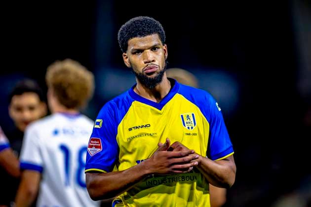 RKC Waalwijk defender Roshon van Eijma during the match Eindhoven - RKC at the Jan Louwers stadium for the Keuken Kampioen Divisie season 2025-2026 in EINDHOVEN, Netherlands on 22 august 2025, (photo by Marcel van Dorst EYE4images DeFodi Images) DATUM AANPASSEN!!!!!!! *** RKC Waalwijk defender Roshon van Eijma during the match Eindhoven RKC at the Jan Louwers stadium for the Keuken Kampioen Divisie season 2025 2026 in EINDHOVEN, Netherlands on 22 august 2025, photo by Marcel van Dorst EYE4images DeFodi Images DATUM AANPASSEN