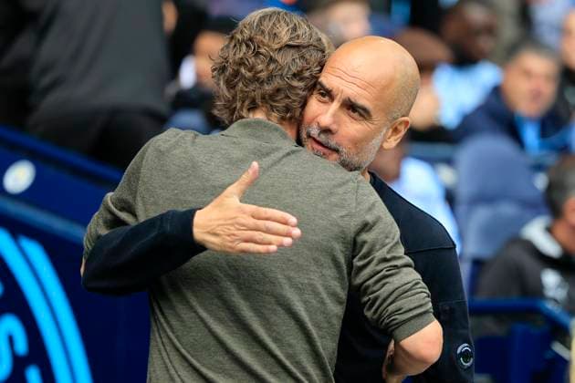 Manchester City v Tottenham Hotspur Premier League 23 08 2025. Pep Guardiola the Manchester City manager greets Thomas Frank the Tottenham Hotspur manager ahead of the Premier League match between Manchester City and Tottenham Hotspur at the Etihad Stadium, Manchester, England on 23 August 2025. Manchester Etihad Stadium Manchester England Editorial use only DataCo restrictions apply See www.football-dataco.com , Copyright: xConorxMolloyx PSI-22653-0029