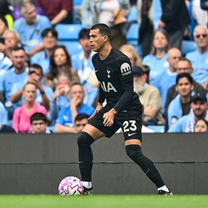 23rd August 2025; Etihad Stadium, Manchester, England; Premier League Football, Manchester City versus Tottenham Hotspur; Pedro Porro of Tottenham Hotspur on the ball  GodfreyxPitt