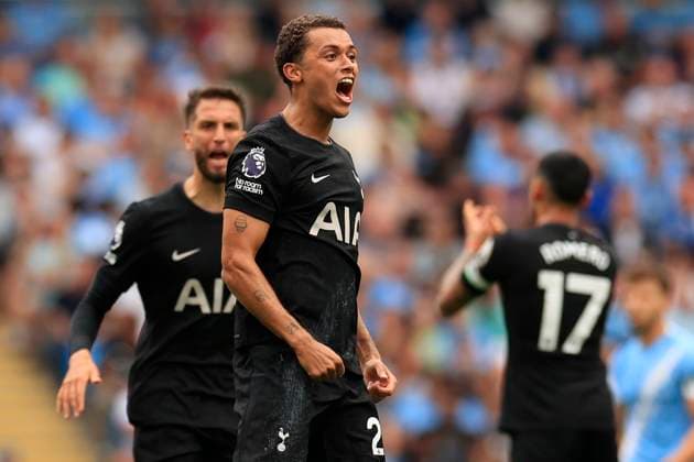 Manchester City v Tottenham Hotspur Premier League 23 08 2025. Brennan Johnson (22) of Tottenham Hotspur celebrates scoring to make it 0-1 after a VAR review during the Premier League match between Manchester City and Tottenham Hotspur at the Etihad Stadium, Manchester, England on 23 August 2025. Manchester Etihad Stadium Manchester England Editorial use only DataCo restrictions apply See www.football-dataco.com , Copyright: xConorxMolloyx PSI-22653-0044