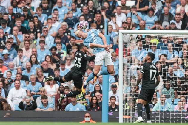 Premier League Manchester City v Tottenham Hotspur Erling Haaland of Manchester City fails to connect with the ball in front of goal during the Premier League match Manchester City vs Tottenham Hotspur at Etihad Stadium, Manchester, United Kingdom, 23rd August 2025 (Photo by Mark Cosgrove News Images) Manchester Etihad Stadium Manchester United, ManU Kingdom Copyright: xMarkxCosgrove NewsxImagesx