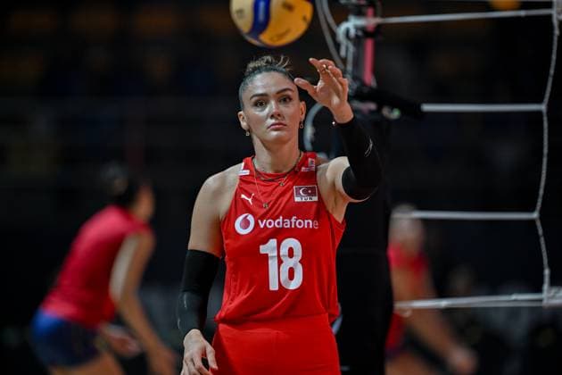 Turkiye v Spain - FIVB Women s Volleyball World Championship, WM, Weltmeisterschaft NAKHON RATCHASIMA, THAILAND - AUGUST 23: Turkiye’s Zehra Gunes takes part in a training session ahead of the FIVB Women’s World Volleyball Championship match against Spain at Korat Chatchai Hall in Nakhon Ratchasima, Thailand, on August 23, 2025. Mustafa Hatipoglu Anadolu Nakhon Ratchasima Thailand. Editorial use only. Please get in touch for any other usage.  Copyright: x2025xAnadoluxMustafaxHatipoglux